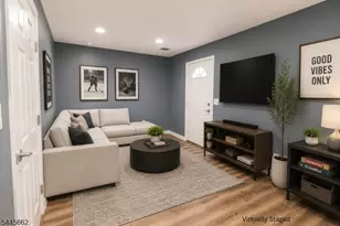 49 Stuyvesant Ave, Lyndhurst Township, NJ 07071 - Photo 20