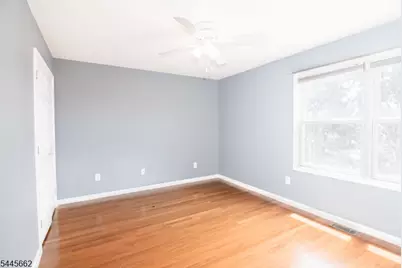 49 Stuyvesant Ave #16, Lyndhurst Township, NJ 07071 - Photo 16
