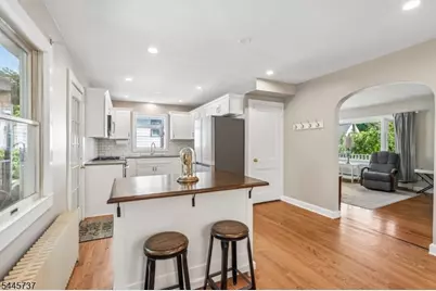 11 Woodward Ave, Bloomingdale, NJ 07403 - Photo 14