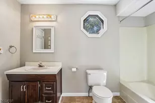 11 Woodward Ave, Bloomingdale, NJ 07403 - Photo 20