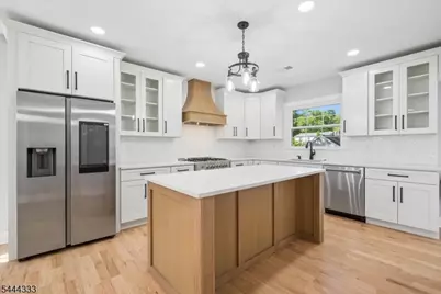 18 Burchfield Ave, Cranford Township, NJ 07016 - Photo 12