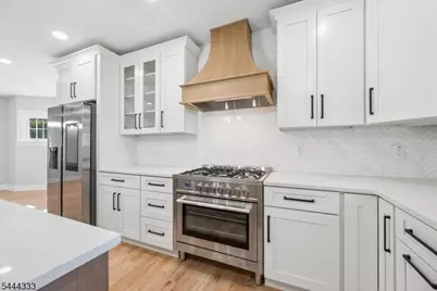 18 Burchfield Ave, Cranford Township, NJ 07016 - Photo 12