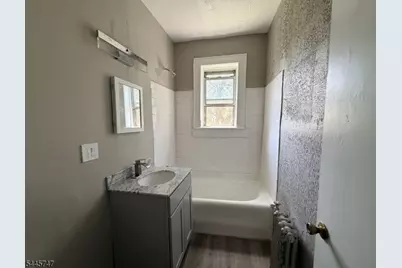 16 Irving St Apt #B6, Newark, NJ 07112 - Photo 6