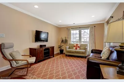 18 Knox Ct Ondo, Bernards Township, NJ 07920 - Photo 10