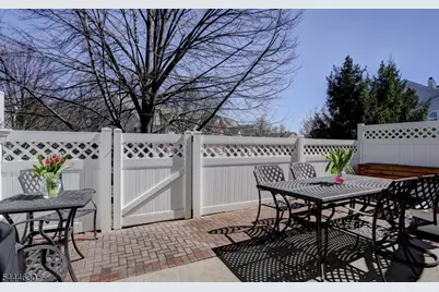 18 Knox Ct Ondo, Bernards Township, NJ 07920 - Photo 2