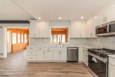 3 Maple Path, Mount Arlington, NJ 07850 - Photo 2