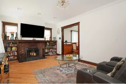 140 Valentine Pl, Woodbridge Township, NJ 07095 - Photo 8
