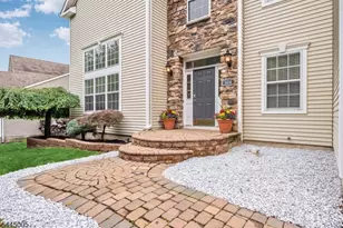 628 Skyline Dr, Jefferson Township, NJ 07849 - Photo 2