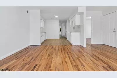 328-330 Hawthorne Ave, Newark, NJ 07112 - Photo 8