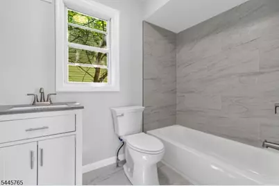 328-330 Hawthorne Ave, Newark, NJ 07112 - Photo 20