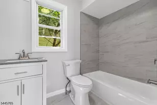 328-330 Hawthorne Ave, Newark, NJ 07112 - Photo 20