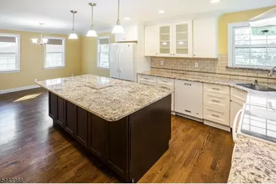 16 Chester Place, Chester, NJ 07930 - Photo 4