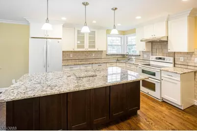16 Chester Place, Chester, NJ 07930 - Photo 6