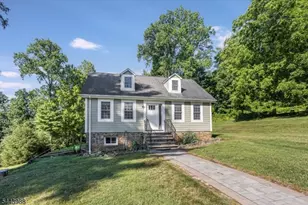 16 Chester Pl, Chester, NJ 07930 - Photo 2