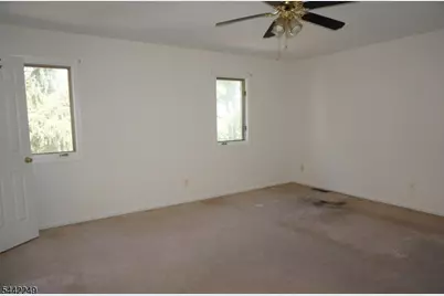 10 Hemlock Ct, Raritan Township, NJ 08822 - Photo 10