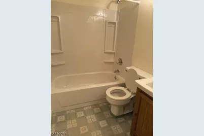 10 Hemlock Ct, Raritan Township, NJ 08822 - Photo 18