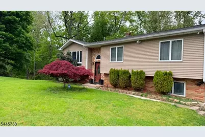 5 Lower Notch Rd, Woodland Park, NJ 07424 - Photo 1