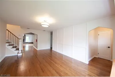 30 Chestnut Hill Pl, Glen Ridge, NJ 07028 - Photo 2