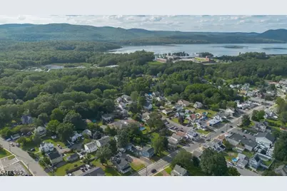 923 Ringwood Ave #2, Wanaque, NJ 07420 - Photo 2