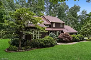 15 Sweetwood Dr, Randolph Township, NJ 07869 - Photo 2