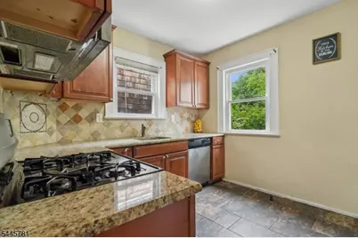 585 Ridge St, Newark, NJ 07104 - Photo 12