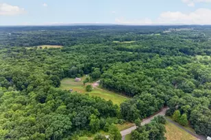 41 Featherbed Ln, Raritan Township, NJ 08822 - Photo 18