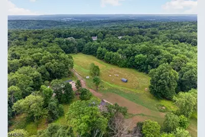 41 Featherbed Lane, Raritan Township, NJ 08822 - Photo 14