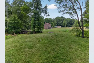 41 Featherbed Lane, Raritan Township, NJ 08822 - Photo 10