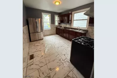 239 S Clinton St #1, East Orange, NJ 07018 - Photo 8