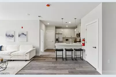 140 W Webster Ave #114, Roselle Park, NJ 07204 - Photo 2
