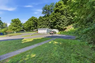 60 Martin Rd, Verona, NJ 07044 - Photo 4