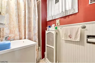 60 Martin Rd, Verona, NJ 07044 - Photo 24