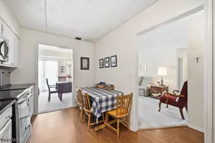 28 Iron Forge Square, Pompton Lakes, NJ 07442 - Photo 8
