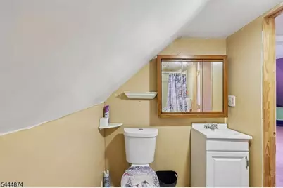 711-713 Degraw Ave, Newark, NJ 07104 - Photo 20