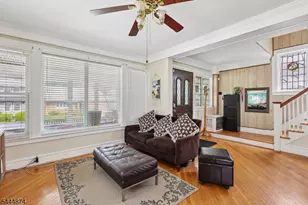 711-713 Degraw Ave, Newark, NJ 07104 - Photo 2