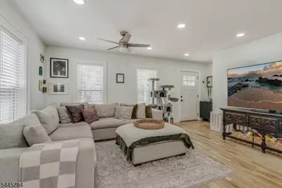 75 High St, Newton, NJ 07860 - Photo 6