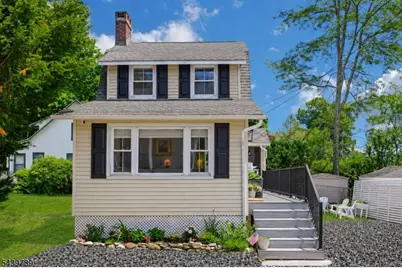 4 Lakeview Ave, Mount Olive, NJ 07828 - Photo 1