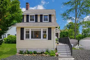 4 Lakeview Ave, Mount Olive, NJ 07828 - Photo 1