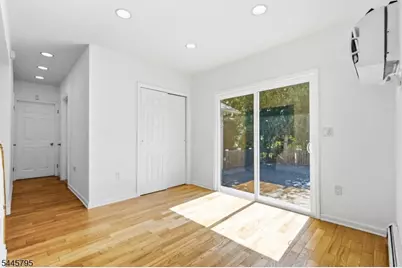 814 Willis Pl, Roselle Park, NJ 07204 - Photo 16