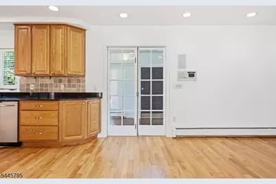814 Willis Pl, Roselle Park, NJ 07204 - Photo 8