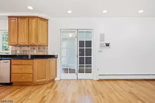 814 Willis Pl, Roselle Park, NJ 07204 - Photo 8