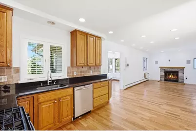 814 Willis Pl, Roselle Park, NJ 07204 - Photo 14