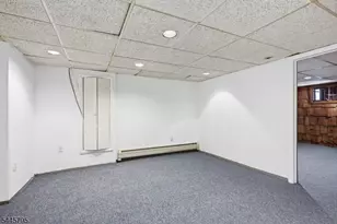 814 Willis Pl, Roselle Park, NJ 07204 - Photo 32