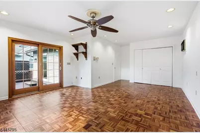 814 Willis Pl, Roselle Park, NJ 07204 - Photo 24