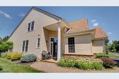 19 Republic Row, Franklin Township, NJ 08873 - Photo 6