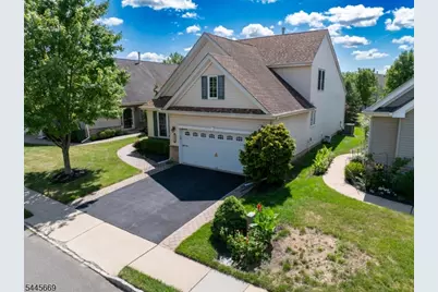 19 Republic Row, Franklin Township, NJ 08873 - Photo 4