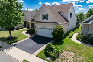 19 Republic Row, Franklin Township, NJ 08873 - Photo 4