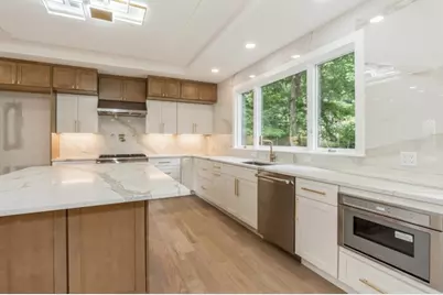 66 E Gramercy Pl, Glen Rock, NJ 07452 - Photo 8