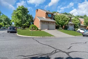 66 Bond St, Bridgewater, NJ 08807 - Photo 4