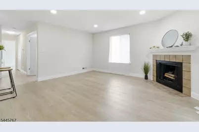 93 Gate House Ln, Edison Twp., NJ 08820 - Photo 14